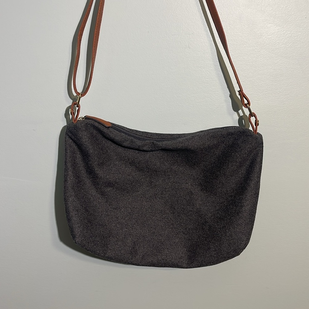 Wool Blend Gray Zipper Closure Women’s Purse Shoulder Bag Adjustable Strap - Picture 2 of 9